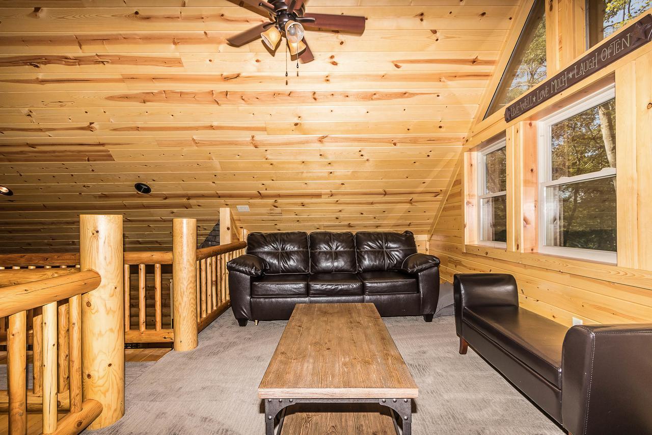 Hocking Hills Cabins & Resort Foxfire ローガン エクステリア 写真