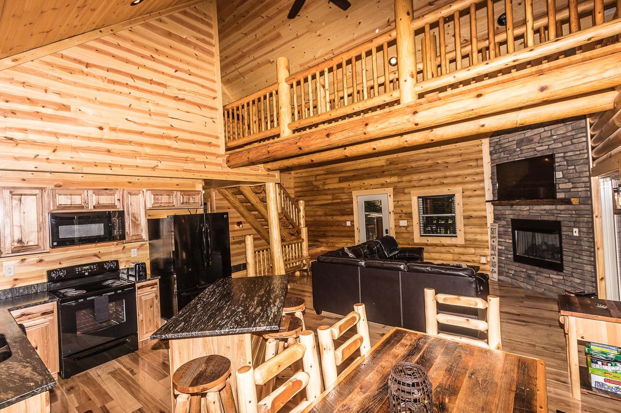 Hocking Hills Cabins & Resort Foxfire ローガン エクステリア 写真